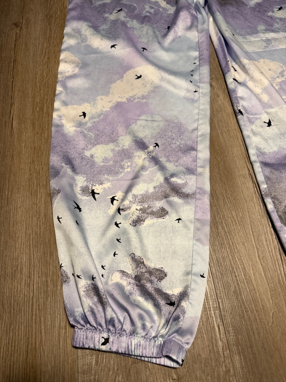 Victoria's Secret Lavender Gray Printed Lounge Pants - Picture 4 of 6